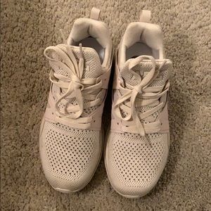 Authentic APL Ascend w Sneakers in Cream